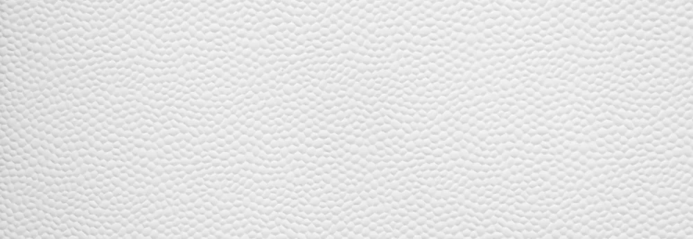 Geprägte weiße Tapete